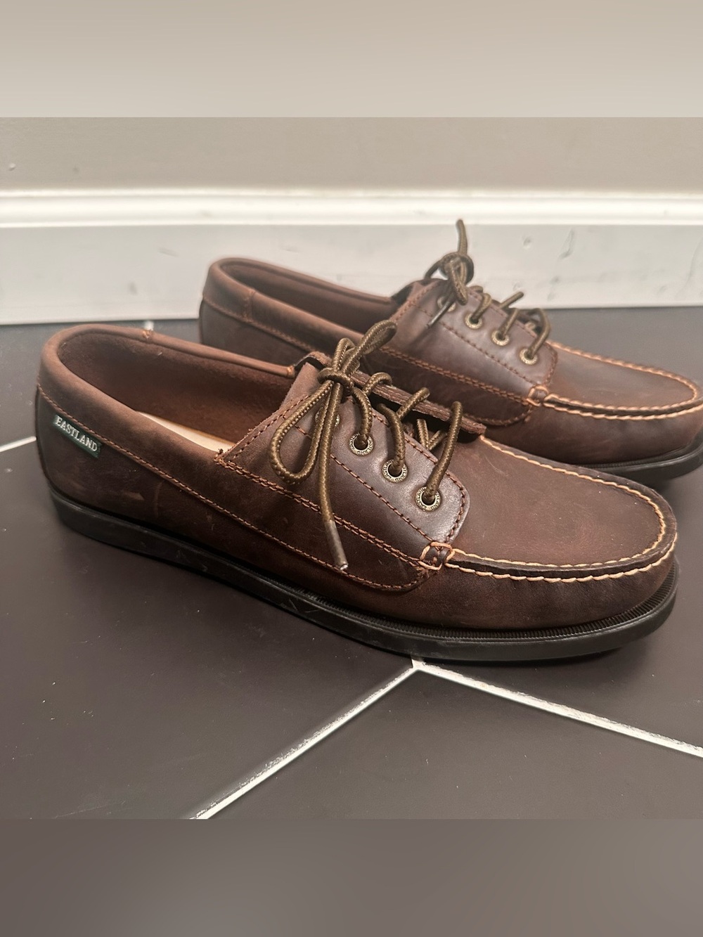 Women's Eastland Falmouth Classic Boat Shoes Moccasin Style Leather Size 9